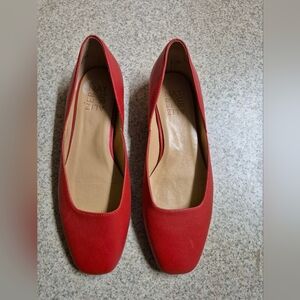 Naturalizer Women's Vibrant Red Loafers